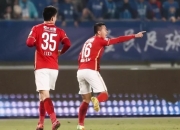 米兰体育app入口-激战一触即发苏宁紧追恒大，积分争冠战愈演愈烈的简单介绍