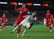 米兰真人-法兰克福队在客场发起攻势，击败对手