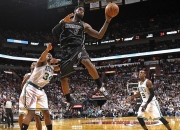 米兰体育-凯尔特人完胜热火，锡安点燃赛场的简单介绍