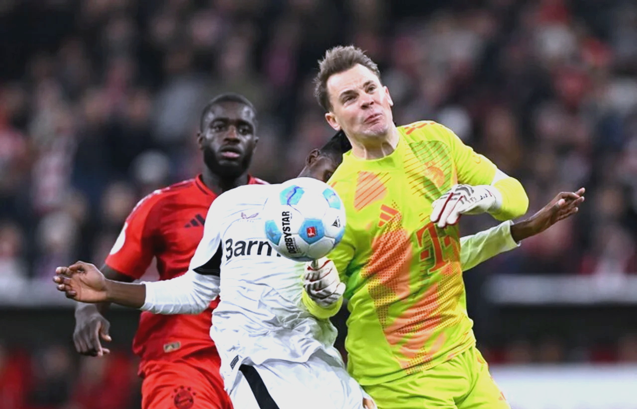 包含拜仁慕尼黑球员遭红牌罚下，输球遭遇困境的词条