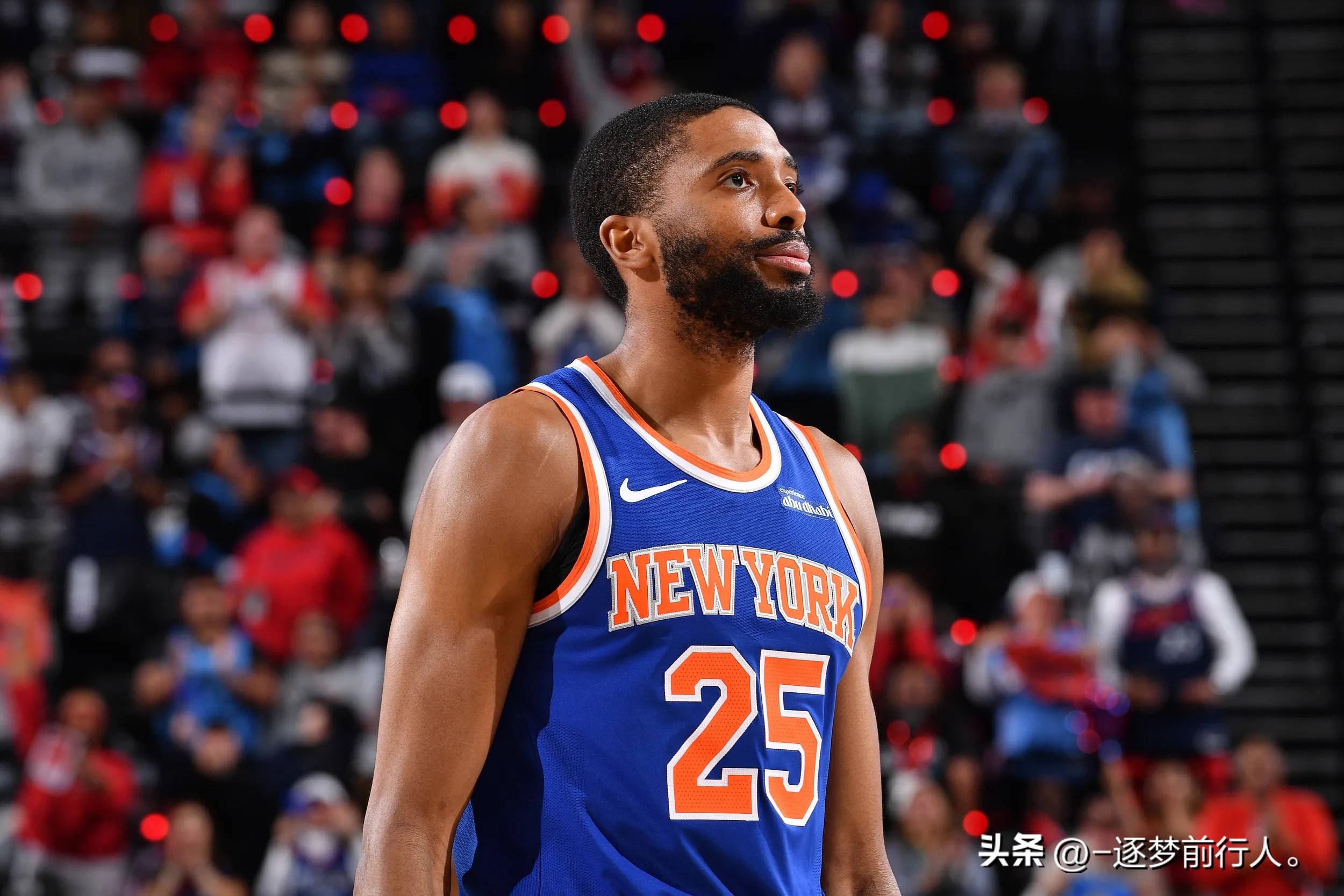 关于人主场胜尼克斯，东区半决赛领先的信息