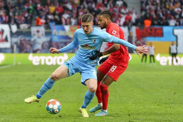 弗赖堡球员发挥出色,战胜对手 弗赖堡球员发挥出色,战胜对手