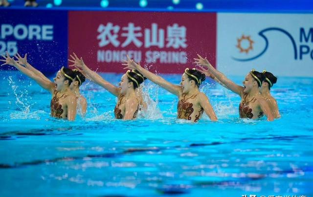 游泳决赛精彩花絮观众眼前一亮 游泳决赛精彩花絮观众眼前一亮