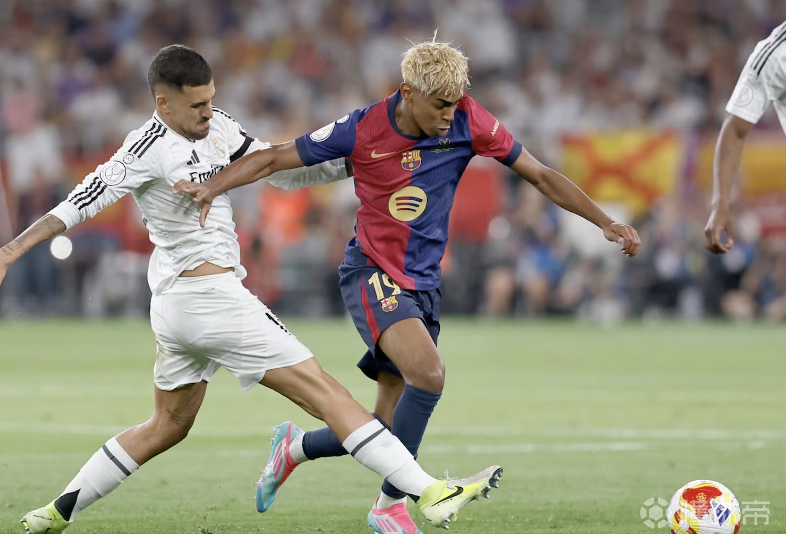 阿尔及利亚队在国际比赛中惊艳出场