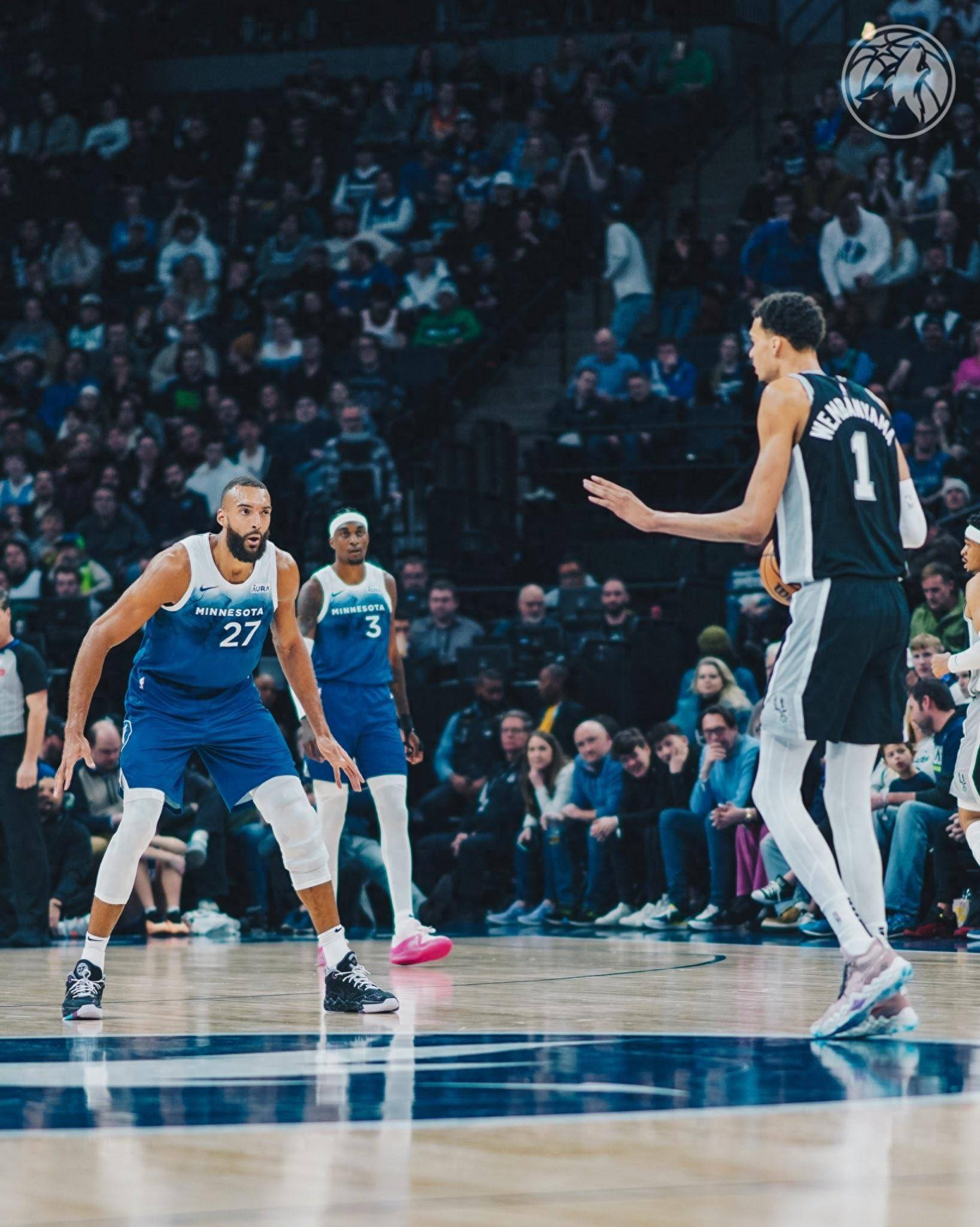 森林狼惨负活塞,唐斯艰难突围无果 森林狼惨负活塞,唐斯艰难突围无果