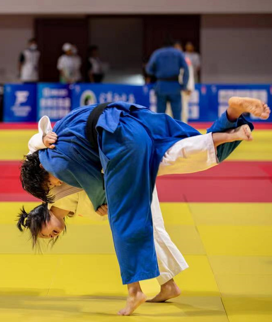 巴西选手在柔道比赛中发挥出色 巴西选手在柔道比赛中发挥出色