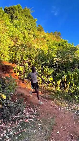 肯尼亚中长跑选手坚持不懈完美收官 肯尼亚中长跑选手坚持不懈完美收官