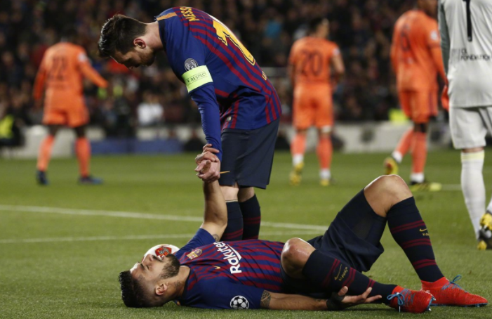 梅西与苏亚雷斯的默契助巴萨战胜马洛卡