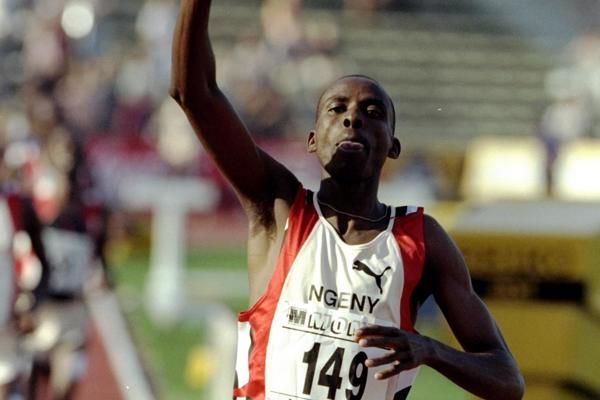 肯尼亚长跑运动员勇夺金牌,展现耀眼风采 肯尼亚长跑运动员勇夺金牌,展现耀眼风采