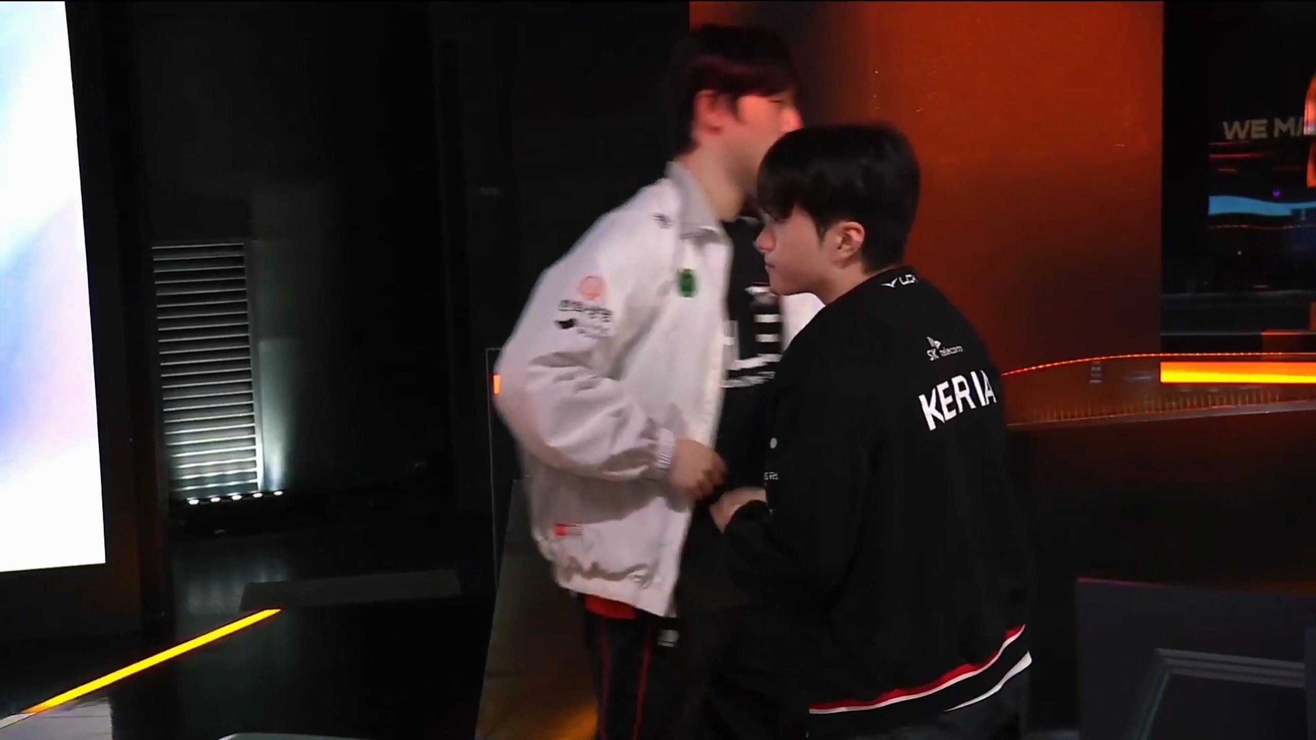 C9翻盘HLE，Vetheo三分雨点燃全场