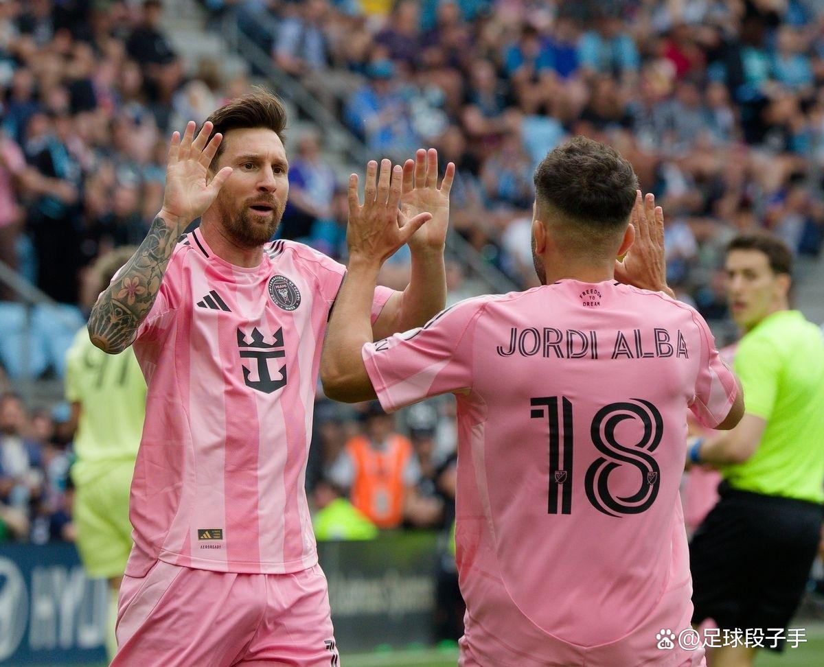 巴塞罗那宣布与梅西续约成功,阿根廷巨星将继续留队 巴塞罗那宣布与梅西续约成功,阿根廷巨星将继续留队