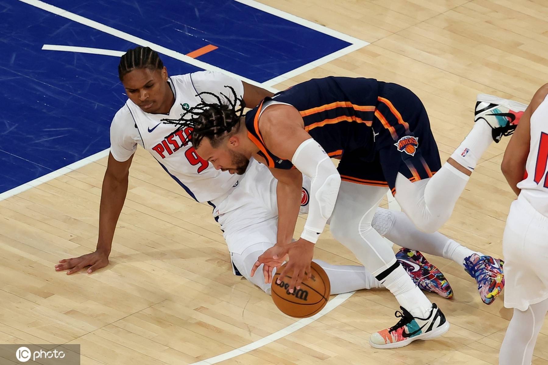 活塞不敌篮网遭遇三连败 活塞不敌篮网遭遇三连败