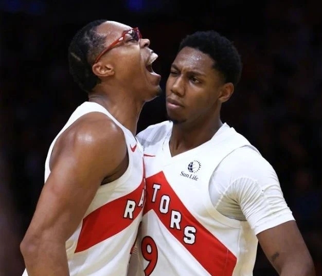 猛龙轻取尼克斯,不败的表现继续的简单介绍 猛龙轻取尼克斯,不败的表现继续的简单介绍