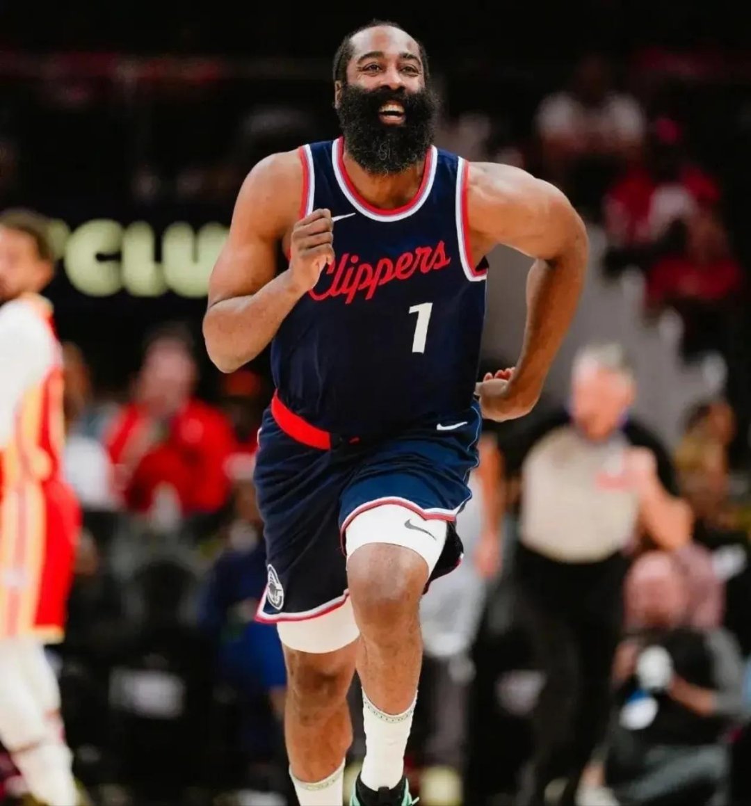 火箭险胜快船，保住胜利