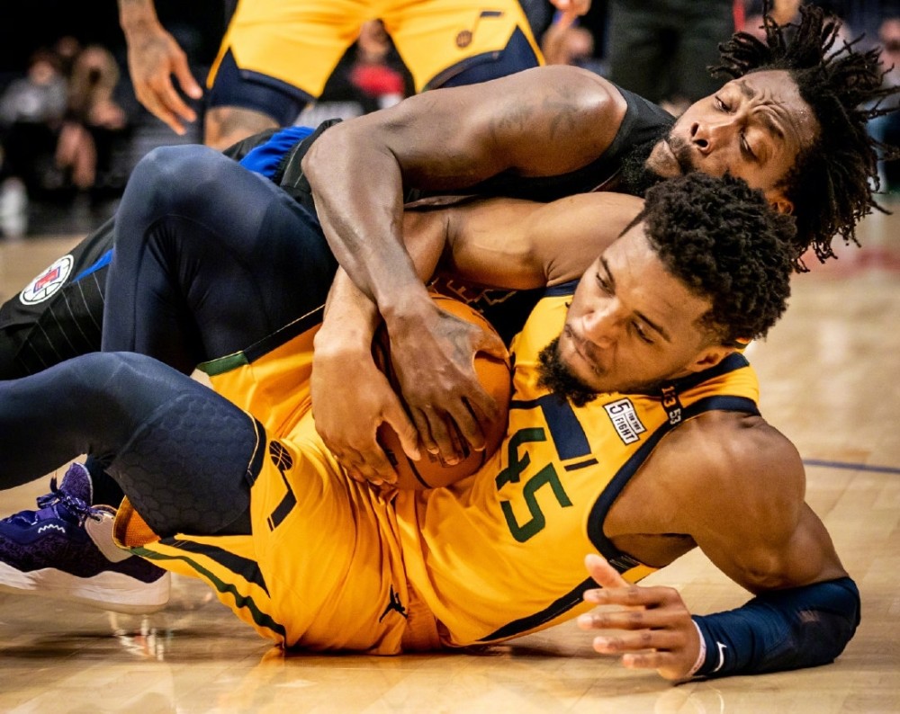 快船狭胜爵士，西部决赛建立先机