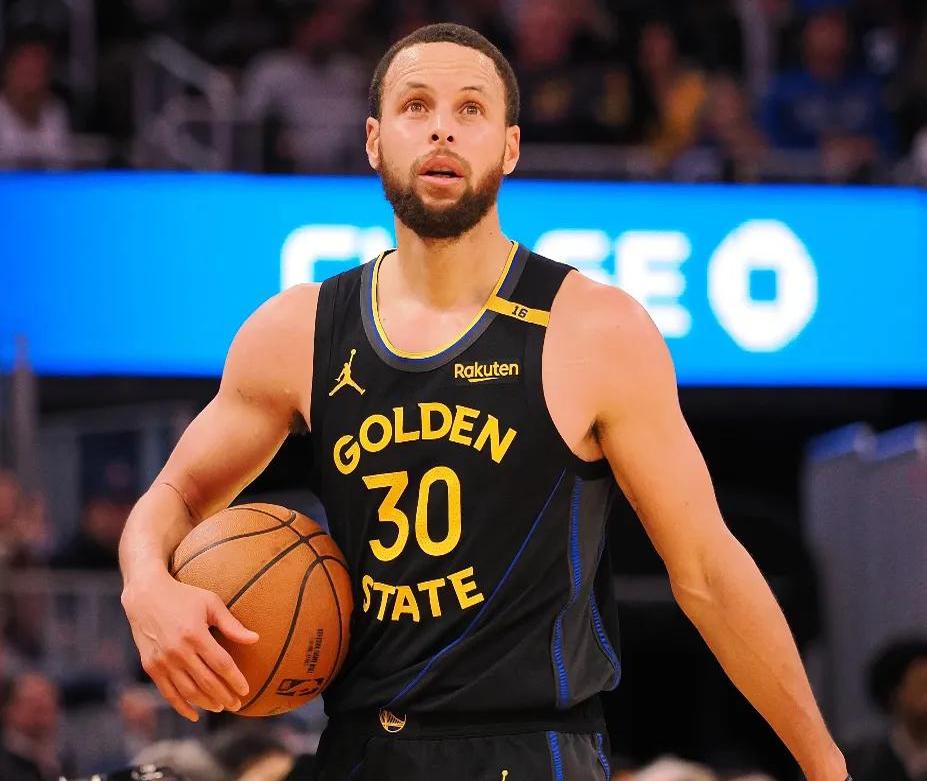 关于公牛反败骑士，库里生涯三分有感觉的信息