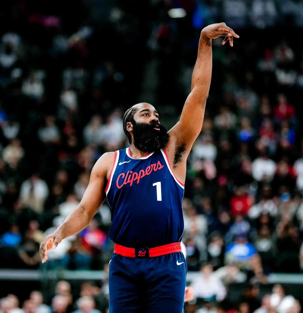 火箭大胜鹈鹕,哈登砍下41分 火箭大胜鹈鹕,哈登砍下41分