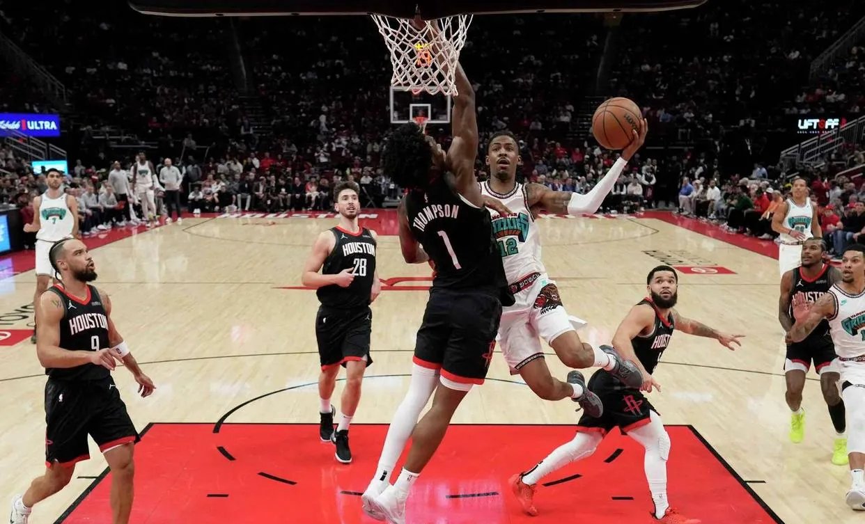 火箭大胜灰熊登顶西部 火箭大胜灰熊登顶西部